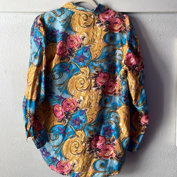 Vintage mixed media 100% silk long sleeve button down blouse by Capezio - Picture 5 of 5